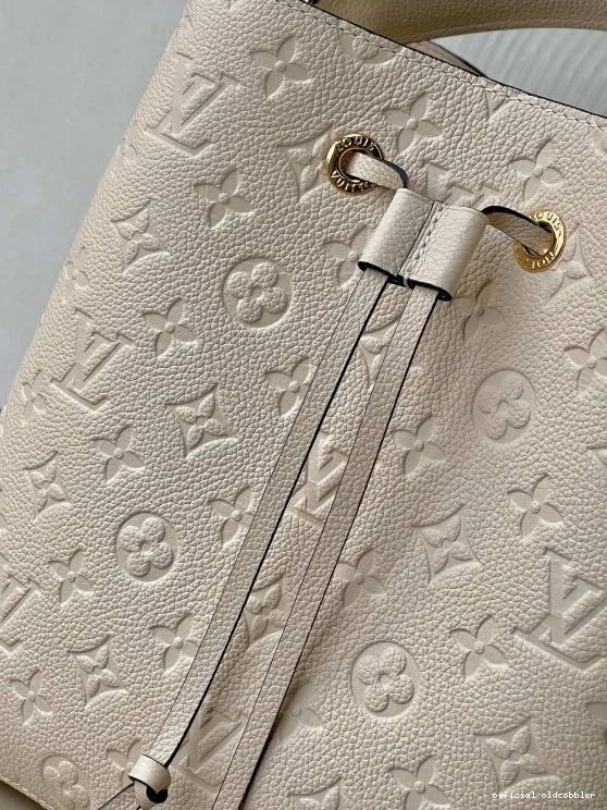 Official oldcobbler VUITTON LOUIS MM NÉONOÉ 0805